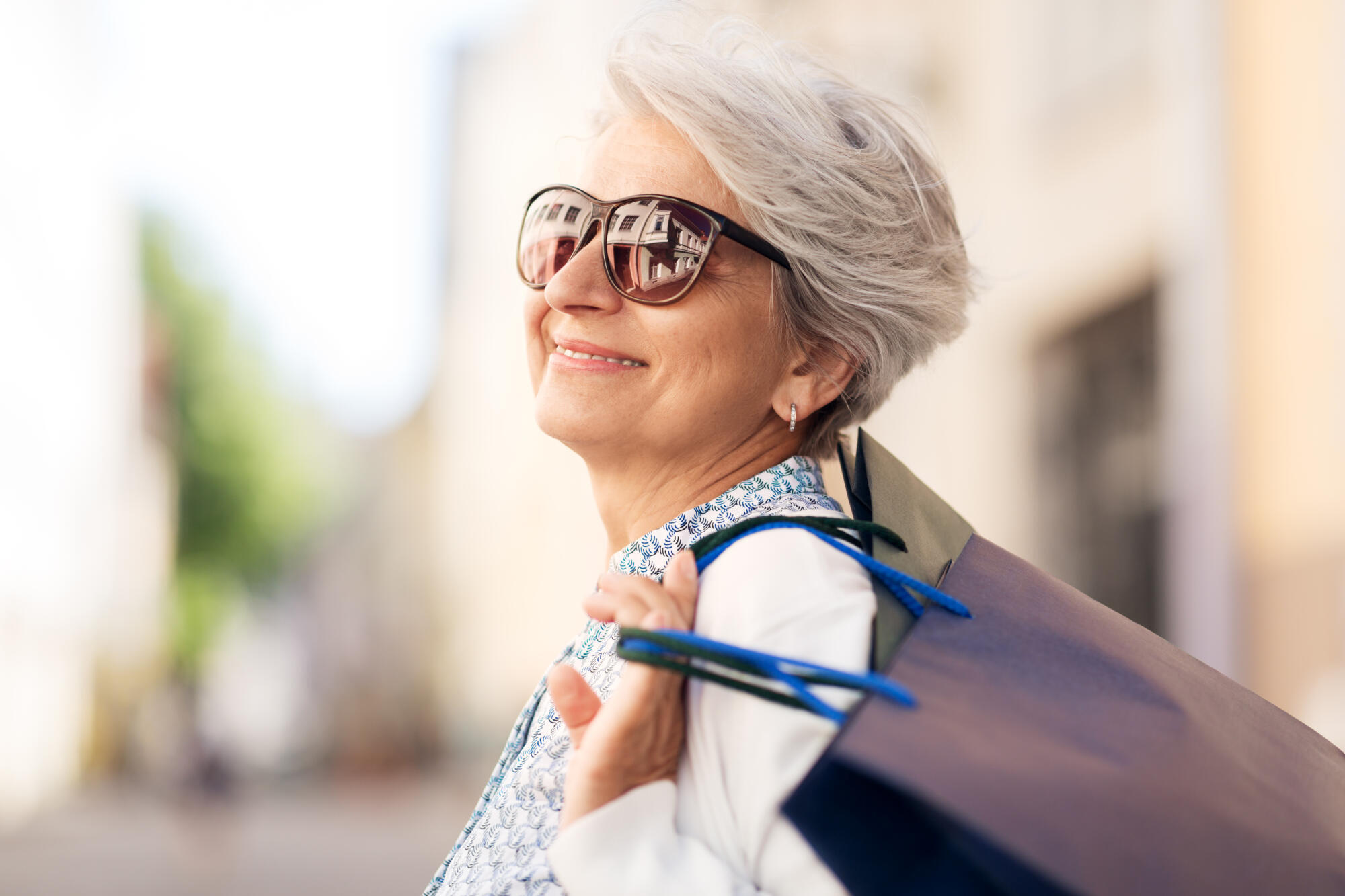 How to Choose Timeless Pieces for Elderly