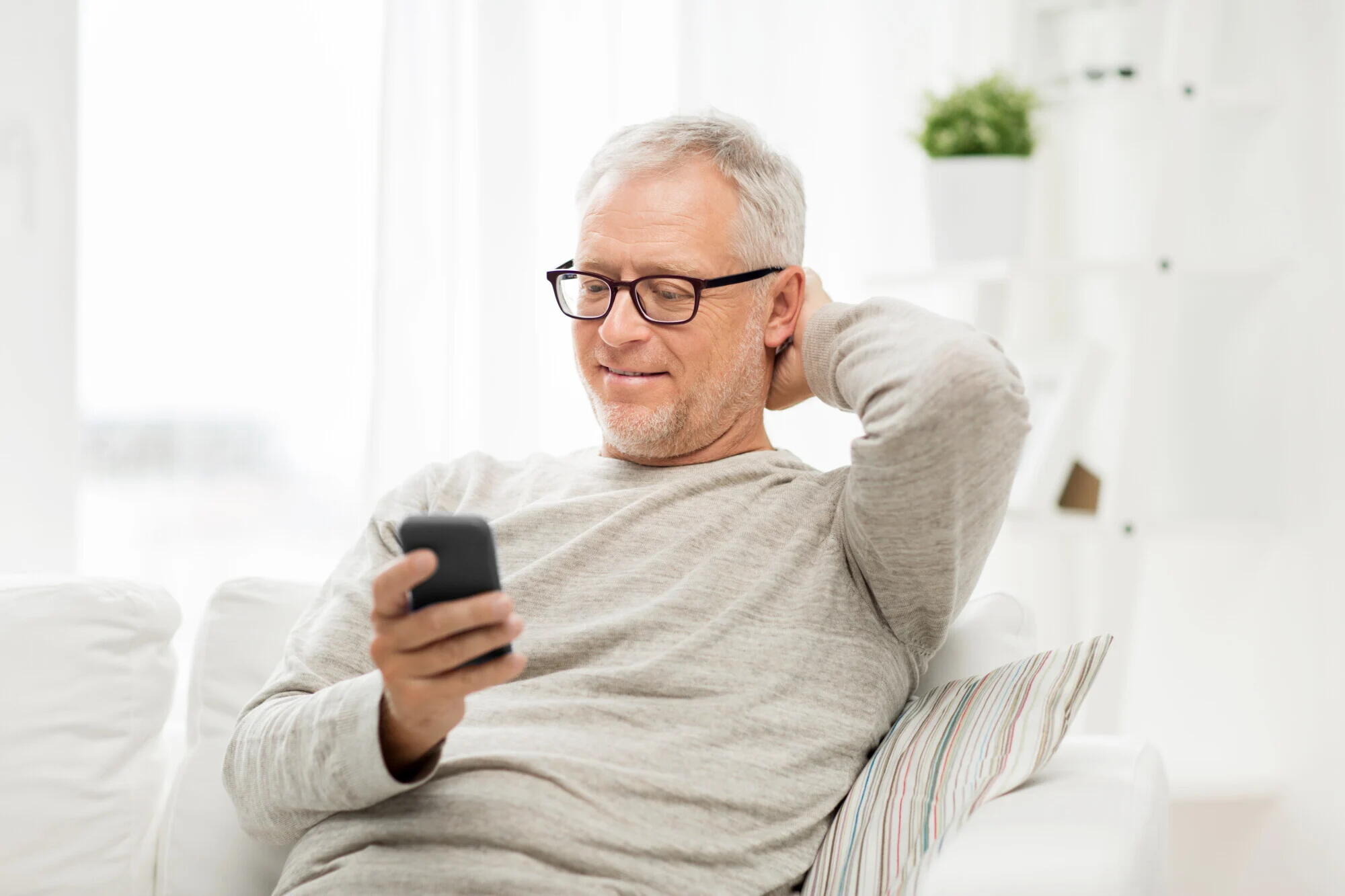 The Link Between Social Networks and Elderly Mental Well-Being